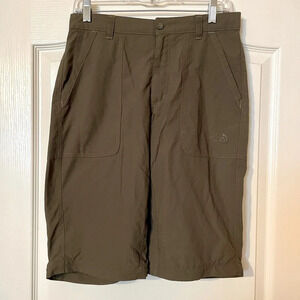 The North Face Nylon Camping Hiking Olive Green Shorts Zip Pockets Men's Size 30